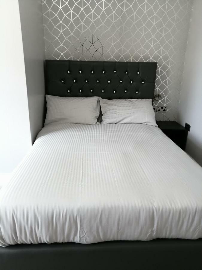 Encore Rooms สกันโธรป ภายนอก รูปภาพ